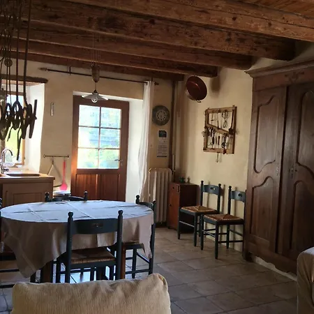 La Maison Du Ruisseau 度假居