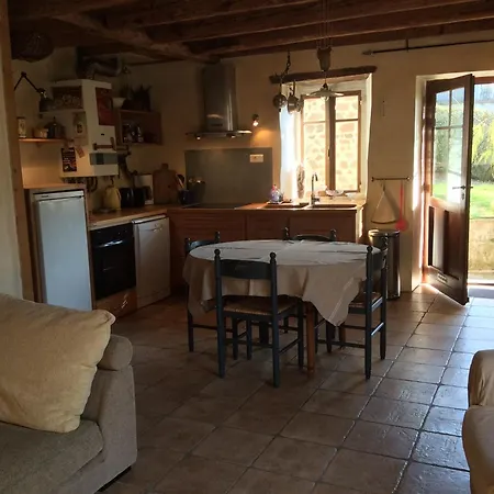 Vakantiehuis La Maison Du Ruisseau Saint-Etienne-de-Valoux
